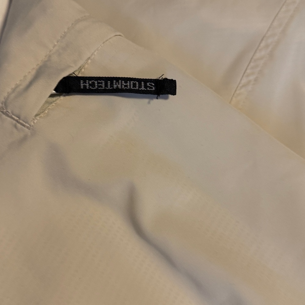 Stormtech Beige Jacket with Mesh Lining - Picture 6 of 7